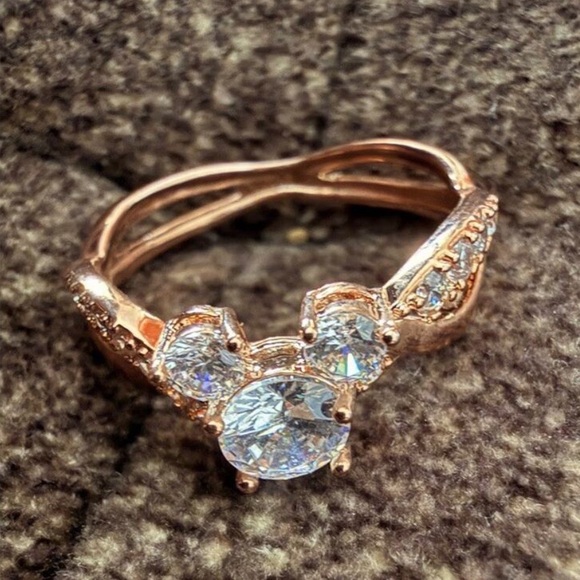 Size 8 Disney Rose Gold Mickey Icon Ring CZ Disney Parks Collections NWOT - Picture 2 of 4